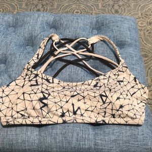 Lulu lemon free to be sports bra